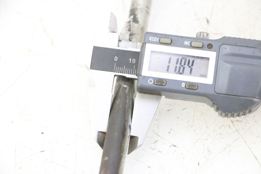 photo de EJE BASCULANTE APOLLO RFZ 125 - Detalle de la pieza