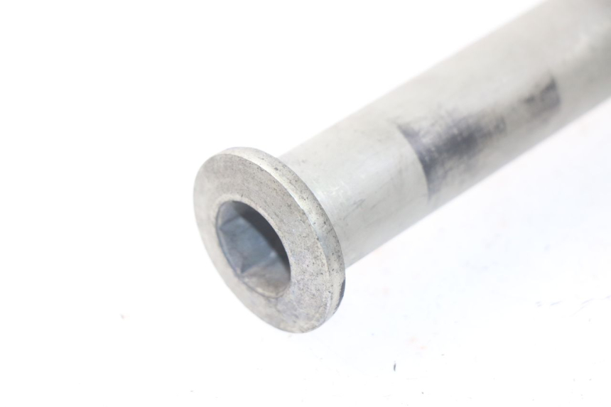 photo de EJE BASCULANTE TRIUMPH SPRINT ST ABS 1050 (2005 - 2007) - Primer plano técnico