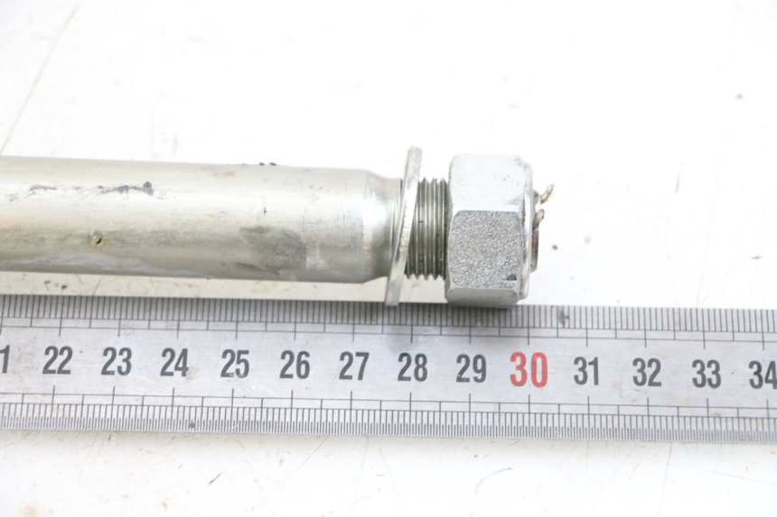 photo de EJE BASCULANTE SUZUKI GSR 750 (2011 - 2017) - Otra perspectiva