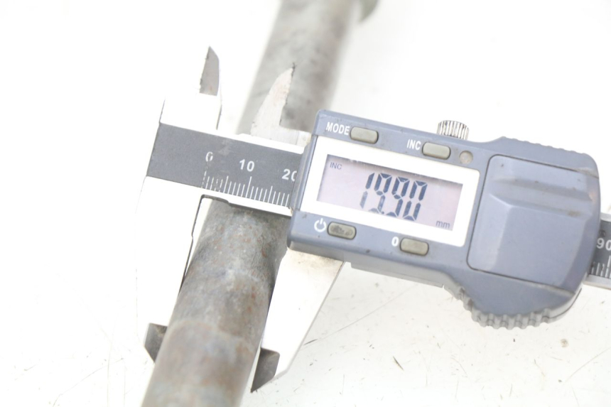 photo de EJE BRAZO OSCILANTE SUZUKI SV N 650 (1999 - 2002) - Zoom estado de uso