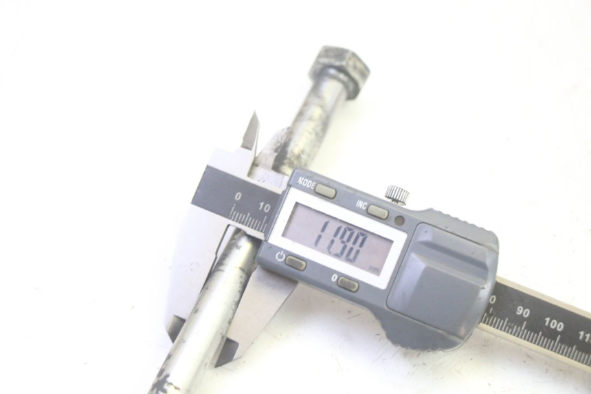 photo de EJE BASCULANTE YAMAHA TTR 125 (2000 - 2020) - Primer plano técnico