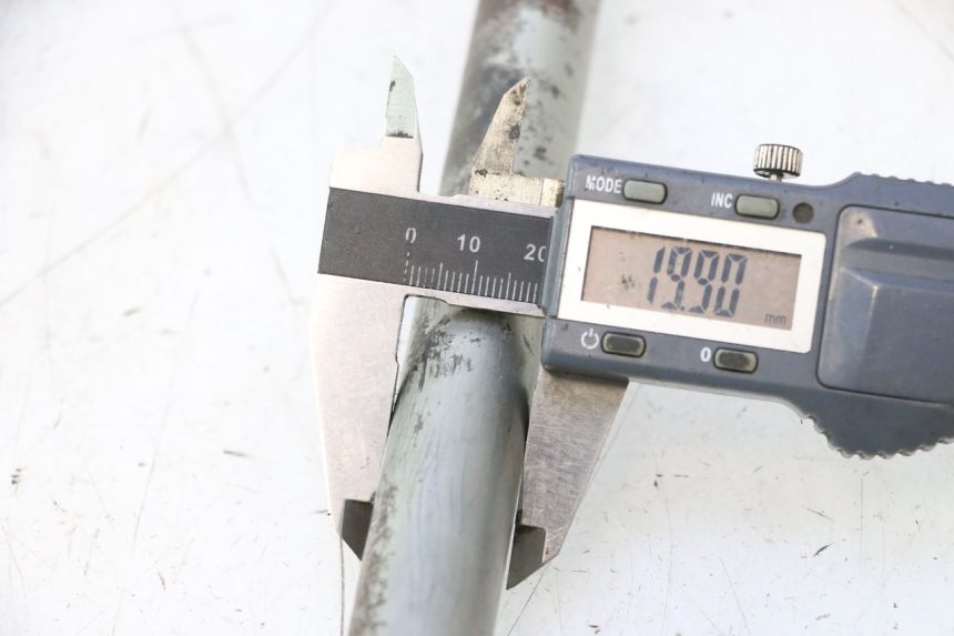 photo de EJE BRAZO OSCILANTE HONDA VFR FI RC46 800 (1998 - 2001) - Detalle de la pieza