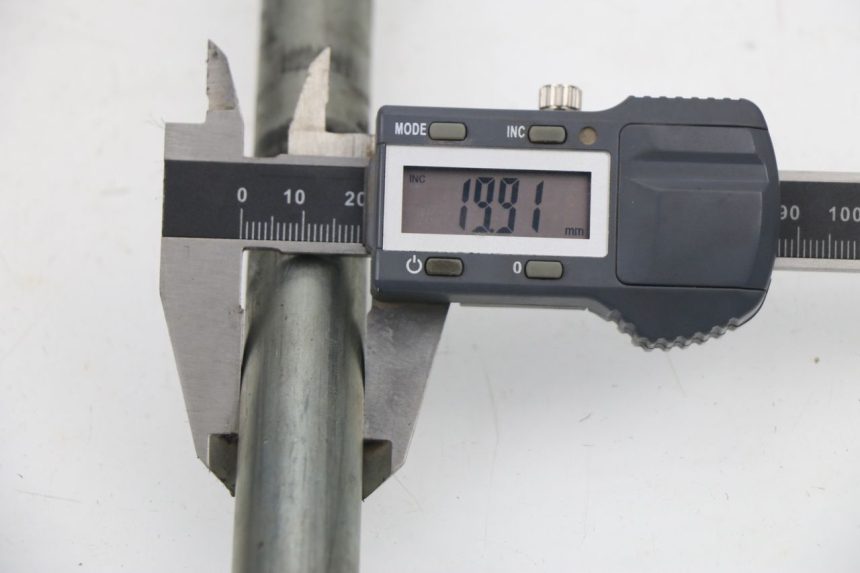 photo de EJE BASCULANTE HONDA VTR F FIRESTORM 1000 (1997 - 2001) - Detalle de la pieza