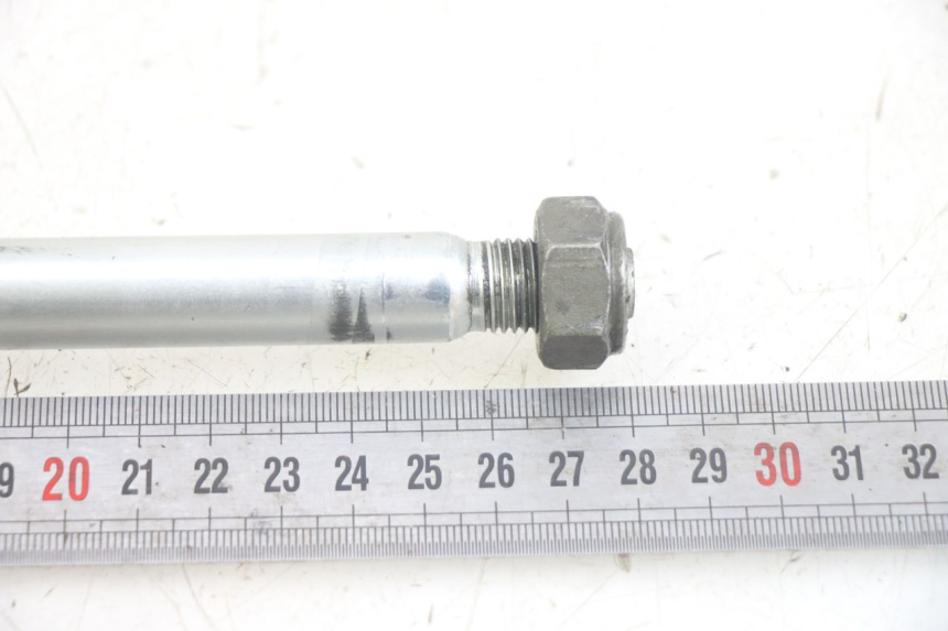 photo de EJE BASCULANTE YAMAHA XJN DIVERSION 600 (2000 - 2003) - Zoom estado de uso