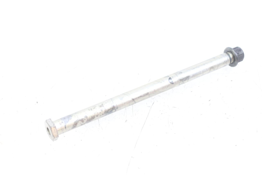 photo de EJE BRAZO OSCILANTE YAMAHA XT X 660 (2004 - 2016) - Primer plano técnico