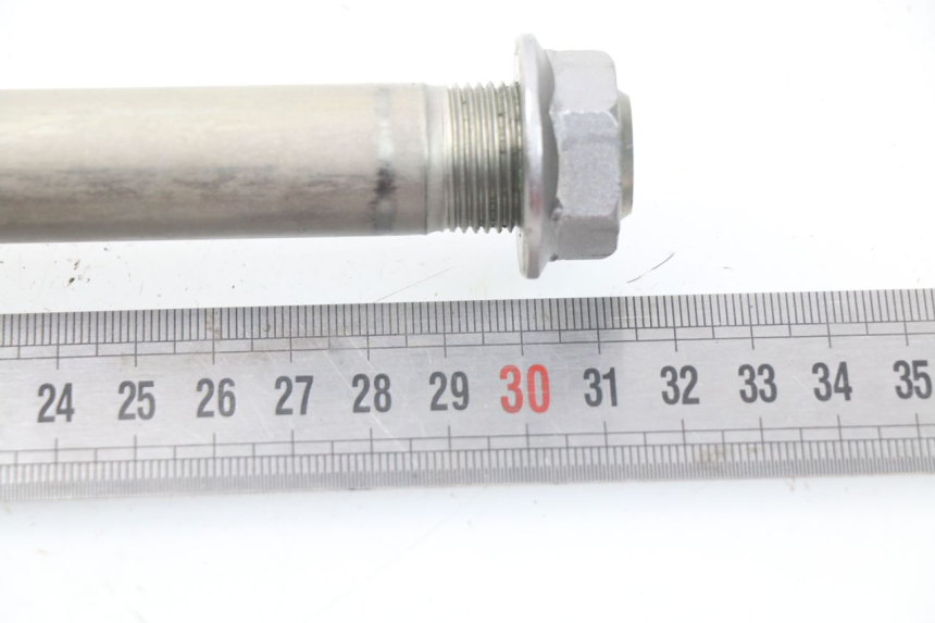 photo de EJE BASCULANTE KAWASAKI Z Z900 900 (2017 - 2019) - Detalle de la pieza