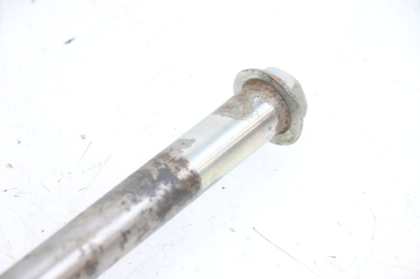photo de EJE BASCULANTE KAWASAKI ZR 7 750 (1999 - 2004) - Primer plano técnico