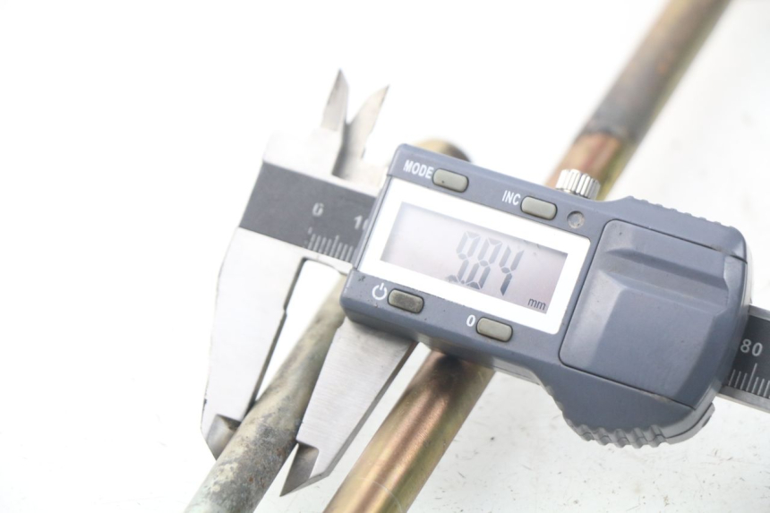 photo de EJE MOTOR MV AGUSTA BRUTALE R WALLY 910 (2008 - 2008) - Otra perspectiva