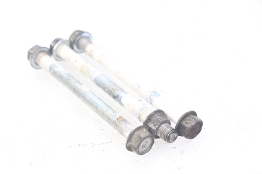 photo de EJE MOTOR HONDA CBR R 125 (2003 - 2006) - Detalle de la pieza