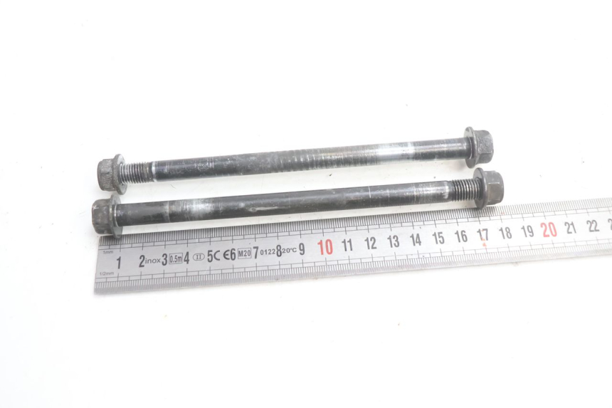 photo de EJE MOTOR KAWASAKI ER-6 ER6 N 650 (2005 - 2009) - Zoom estado de uso