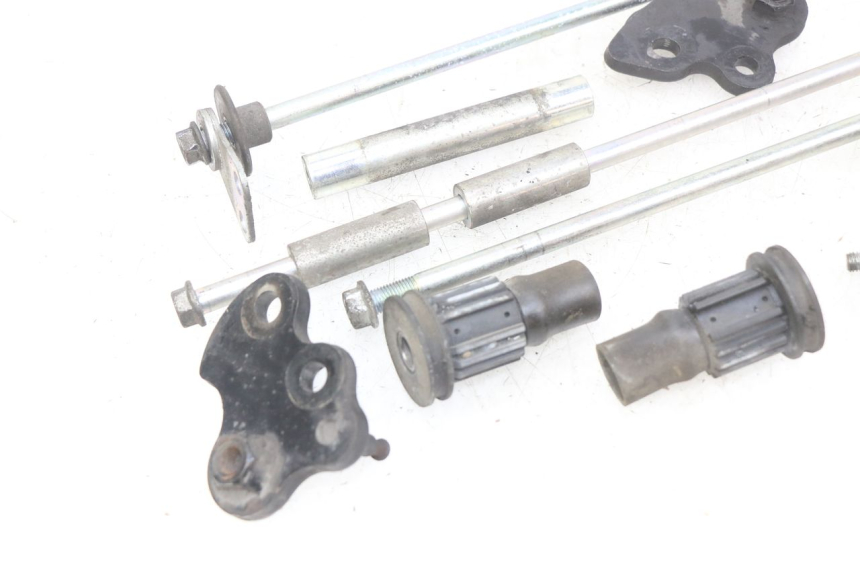 photo de EJE DEL MOTOR HONDA FJS SILVERWING SILVER WING 400 (2009 - 2016) - Zoom estado de uso