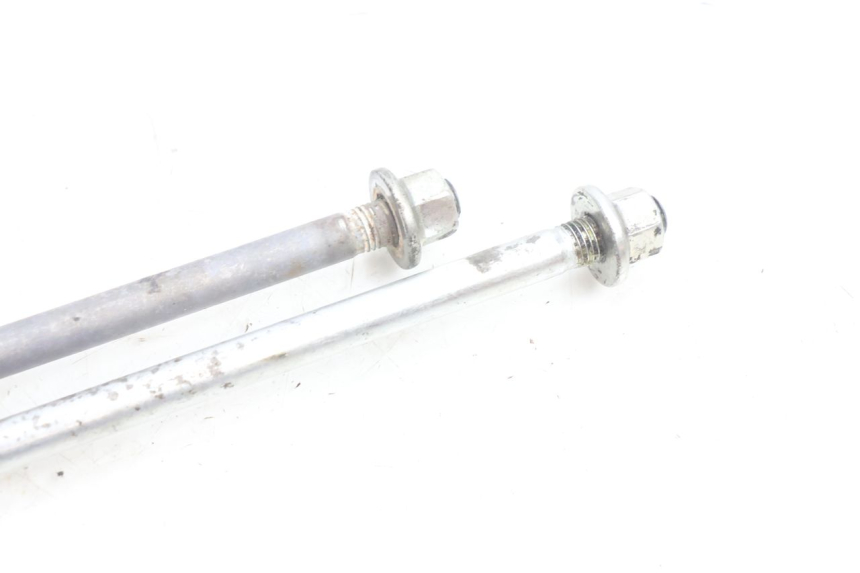 photo de EJE MOTOR YAMAHA FZ8 800 (2010 - 2016) - Primer plano técnico