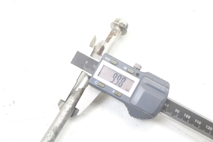 photo de EJE MOTOR SUZUKI GSR 750 (2011 - 2017) - Otra perspectiva