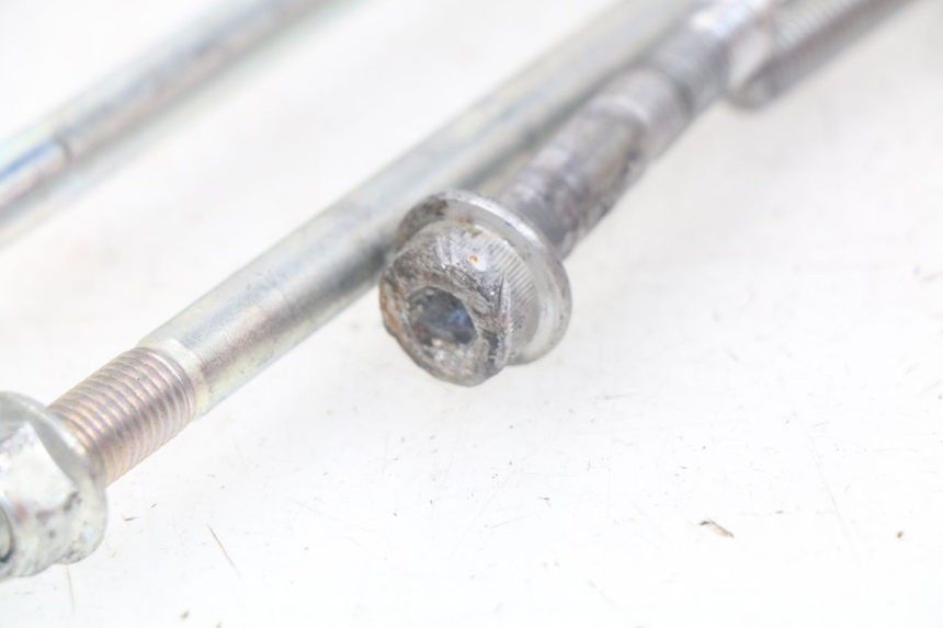 photo de EJE MOTOR SUZUKI GSX-R GSXR 750 (2011 - 2016) - Zoom estado de uso