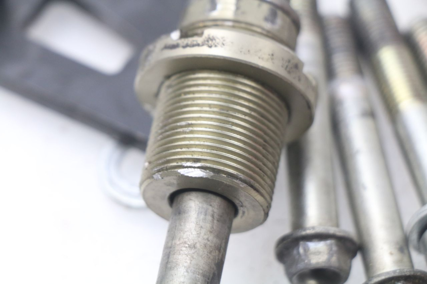 photo de EJE MOTOR SUZUKI GSX-R GSXR K16 1000 (2012 - 2016) - Detalle de la pieza