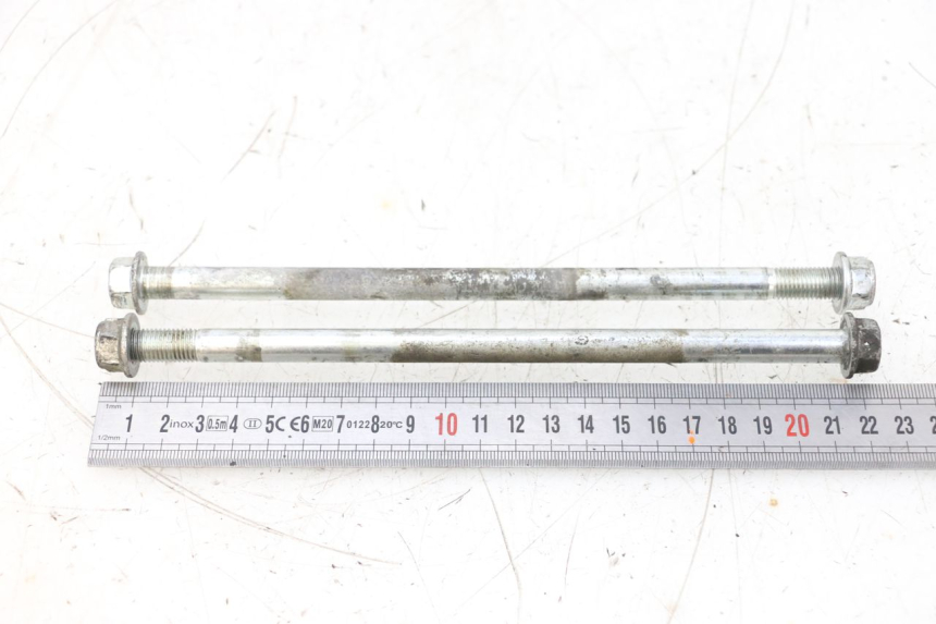 photo de EJE MOTOR SUZUKI GSXR GSX-R 1000 (2003 - 2004) - Detalle de la pieza