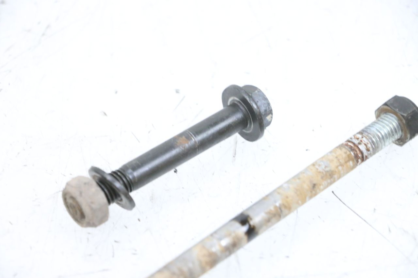 photo de EJE MOTOR PEUGEOT KISBEE 4T 50 (2010 - 2017) - Otra perspectiva