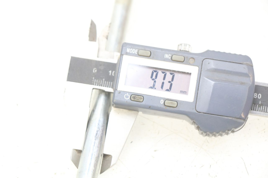 photo de EJE DEL MOTOR PIAGGIO MP3 LT 400 (2007 - 2012) - Zoom estado de uso