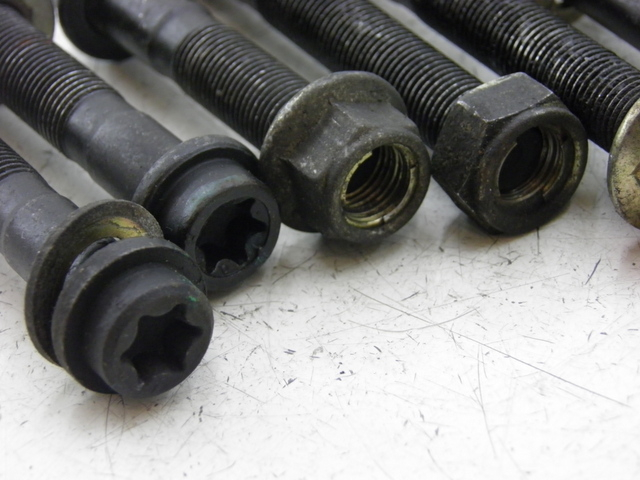 photo de EJE MOTOR TRIUMPH TROPHY 1200 (1996 - 2003) - Detalle de la pieza