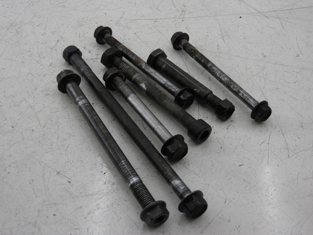 photo de EJE MOTOR YAMAHA FZS FAZER 600 (1998 - 2001) - Vista principal