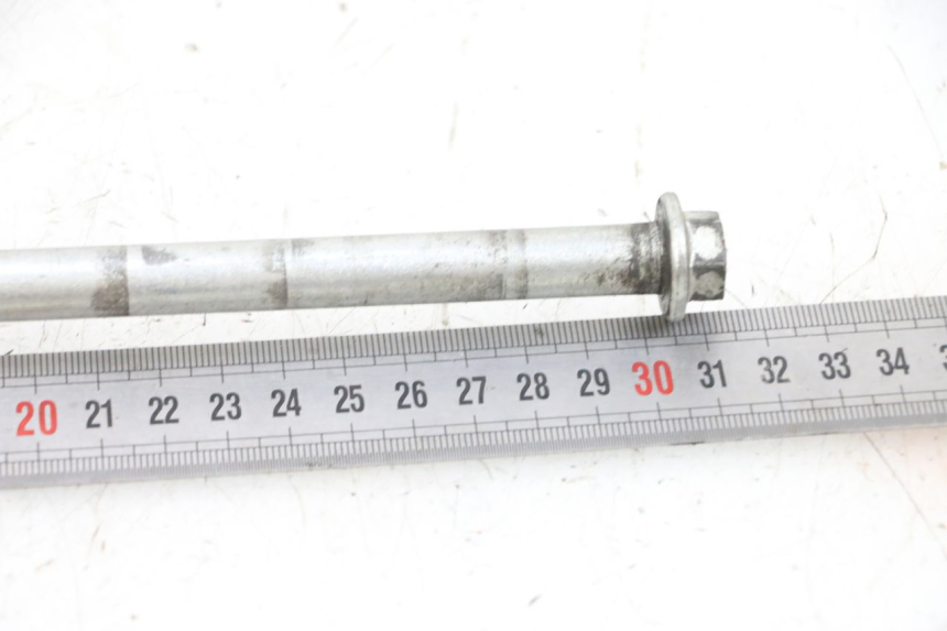 photo de EJE RUEDA TRASERO MAG POWER BOMBERS 4T 50 (2016 - 2026) - Otra perspectiva