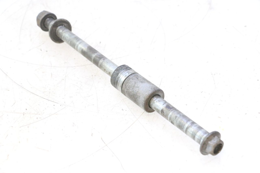photo de EJE RUEDA TRASERO HONDA CB TWO FIFTY 250 (1991 - 2002) - Detalle de la pieza