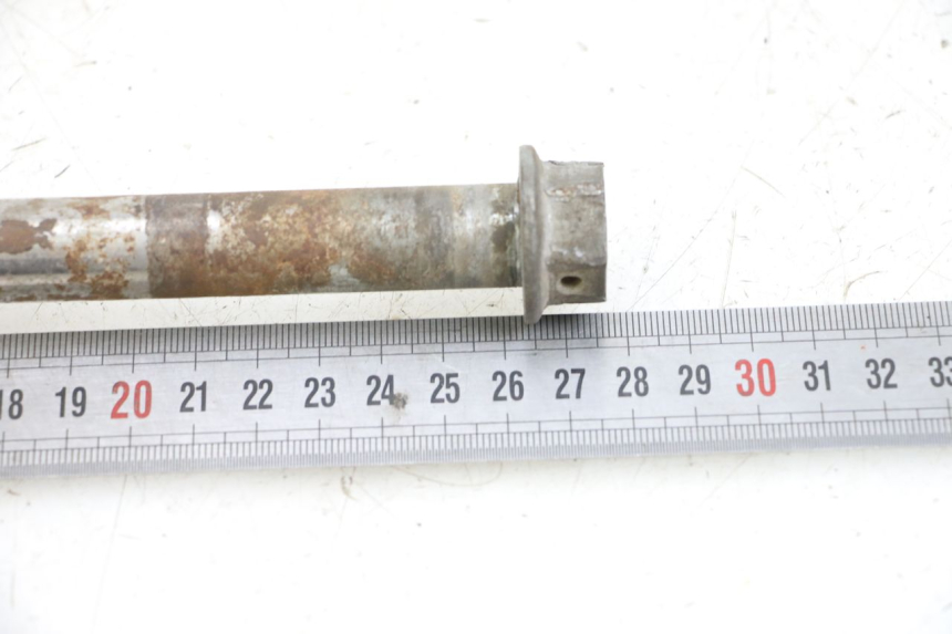 photo de EJE RUEDA TRASERO SHERCO CITY CORP 125 (2003 - 2007) - Zoom estado de uso