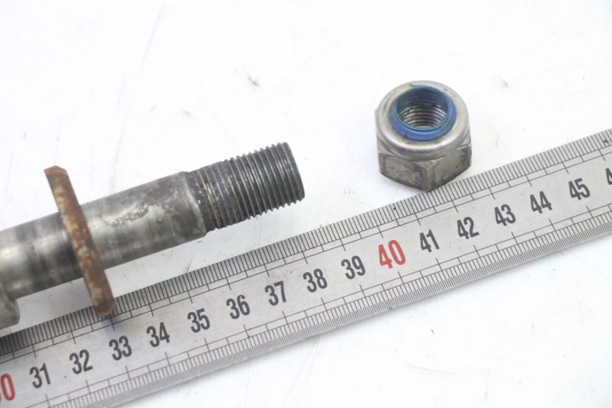 photo de EJE RUEDA TRASERO APRILIA CLASSIC 125 (1995 - 2001) - Otra perspectiva