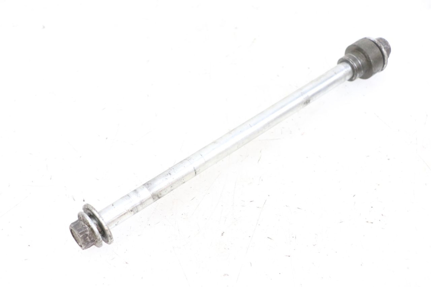 photo de EJE RUEDA TRASERO KSR CODE 125 (2018 - 2020) - Detalles de los puntos de fijación