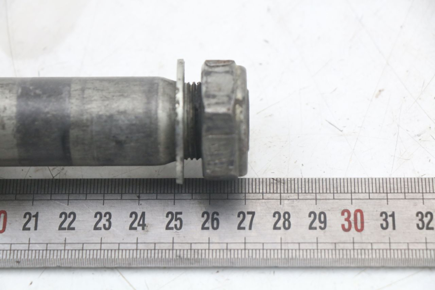 photo de EJE RUEDA TRASERO HONDA CRF R 250 (2020 - 2021) - Otra perspectiva