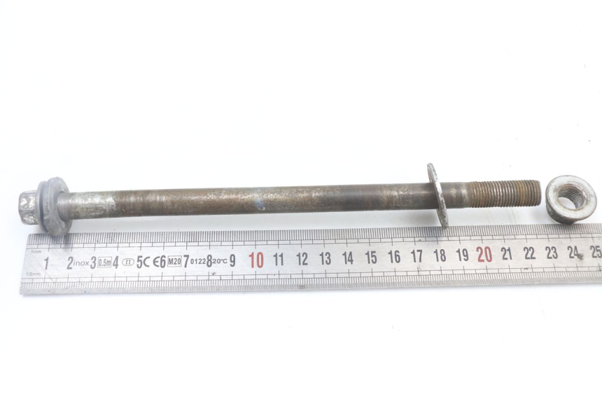 photo de EJE DE RUEDA TRASERA CCR DIRT BIKE 125 - Detalle de la pieza