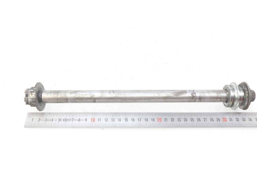 photo de EJE DE RUEDA TRASERA YAMAHA FJ 3CX 1200 (1986 - 1996) - Zoom estado de uso