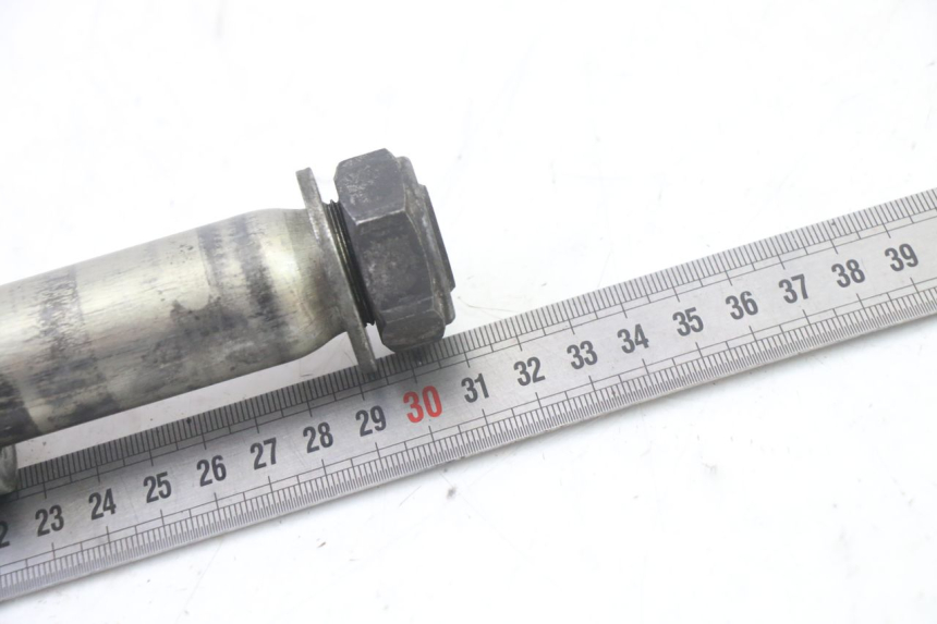 photo de EJE RUEDA TRASERO YAMAHA FZ6 FAZER S2 600 (2007 - 2011) - Otra perspectiva