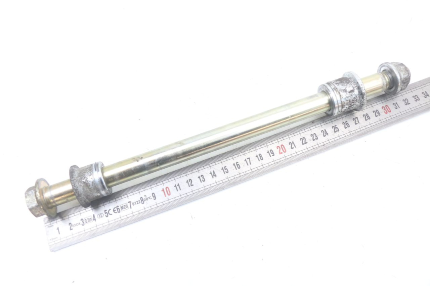 photo de EJE RUEDA TRASERO HYOSUNG GTR 125 (2006 - 2008) - Detalle de la pieza