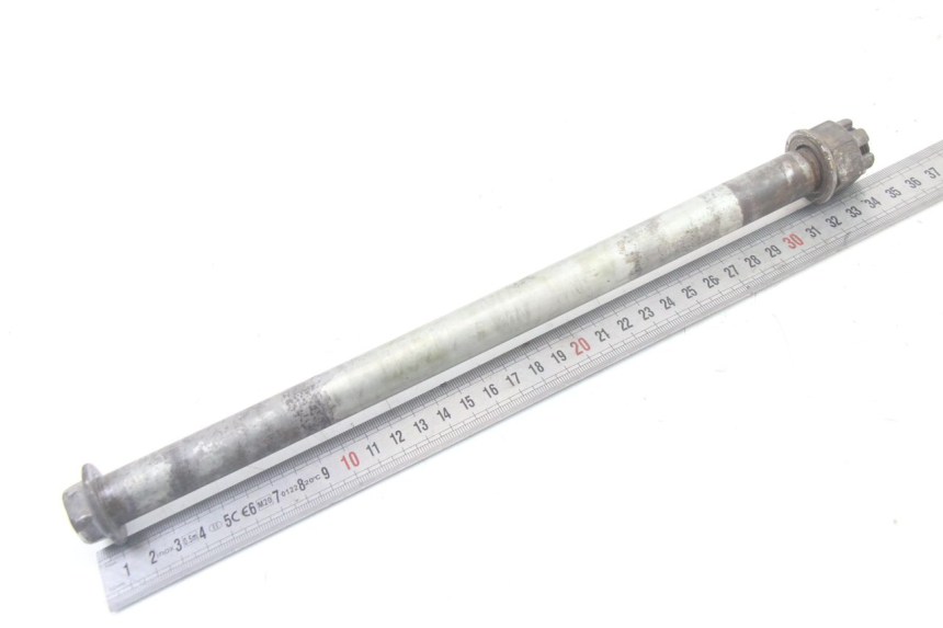 photo de EJE DE RUEDA TRASERA KAWASAKI ZR7 ZR-7 S 750 (1999 - 2004) - Otra perspectiva