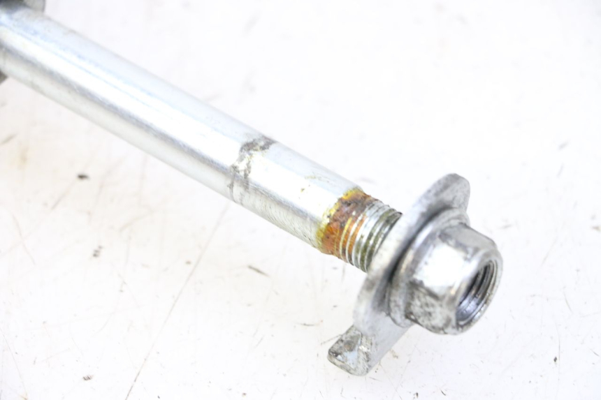 photo de EJE RUEDA TRASERO KIDEN KD125-G 125 (2018 - 2022) - Detalles de los puntos de fijación