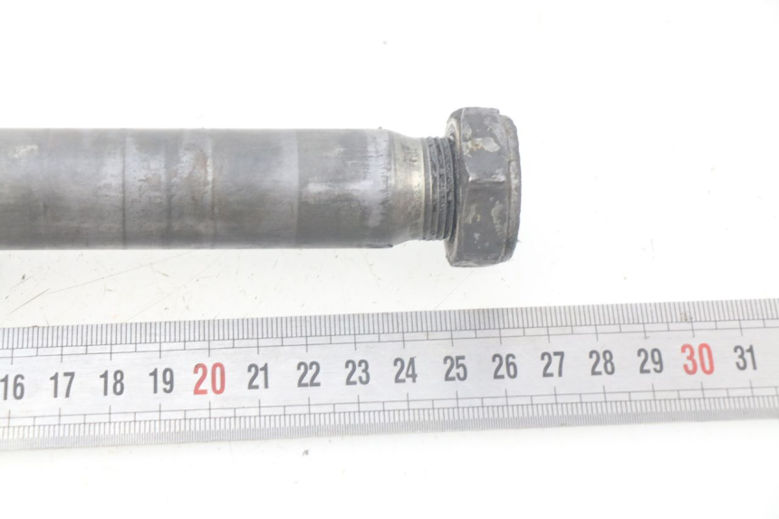 photo de EJE DE RUEDA TRASERA KAWASAKI KX F KXF 450 (2012 - 2015) - Otra perspectiva