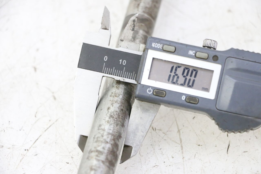 photo de EJE RUEDA TRASERO MAG POWER R-STREET 50 (2016 - 2025) - Detalle de la pieza