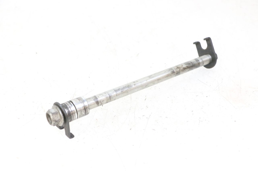 photo de EJE RUEDA TRASERO MAG POWER R-STREET 50 (2016 - 2025) - Primer plano técnico