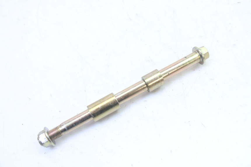 photo de EJE DE RUEDA TRASERA APOLLO RFZ 125 - Detalle de la pieza