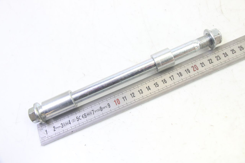 photo de EJE DE RUEDA TRASERA APOLLO RFZ 125 - Zoom estado de uso