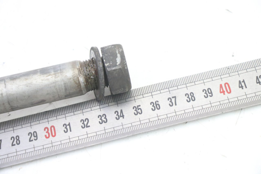 photo de EJE RUEDA TRASERO HONDA ST PAN EUROPEAN 1300 (2002 - 2013) - Otra perspectiva