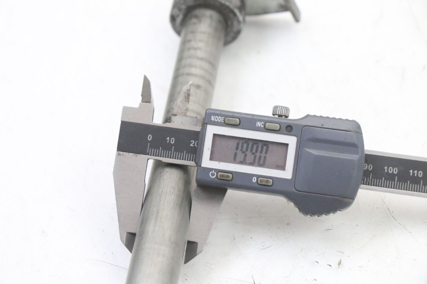 photo de EJE RUEDA TRASERO SUZUKI GSF S BANDIT 600 (2000 - 2004) - Vista general del producto