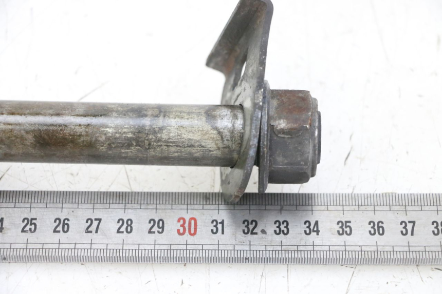 photo de EJE RUEDA TRASERO SUZUKI GSX F GSXF 650 (2007 - 2015) - Zoom estado de uso