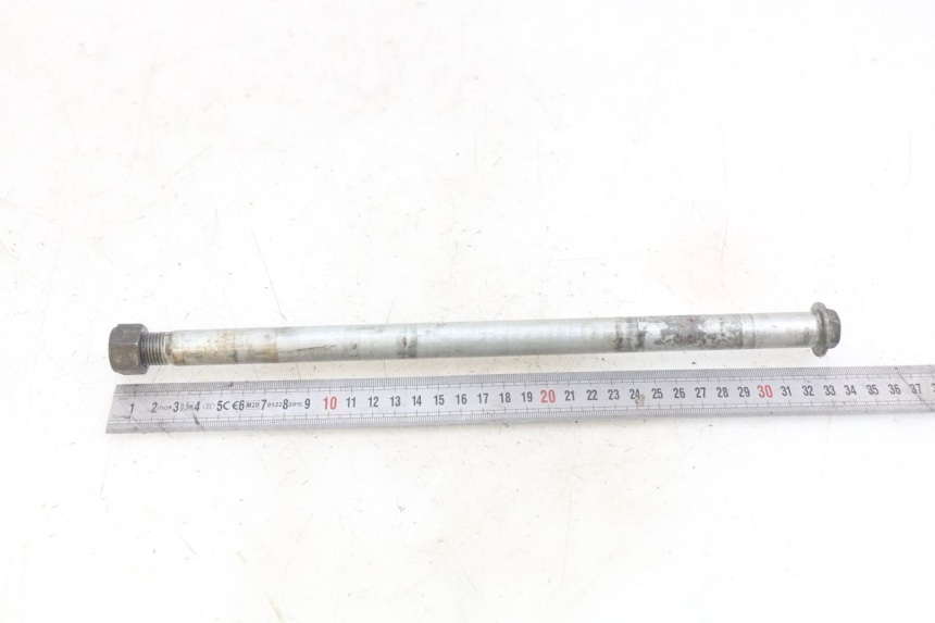 photo de EJE DE RUEDA TRASERA SUZUKI SV N 650 (1999 - 2002) - Zoom estado de uso