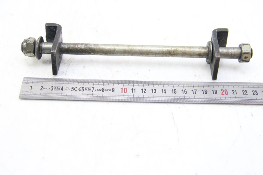 photo de EJE DE RUEDA TRASERA APRILIA SX 50 (2011 - 2017) - Otra perspectiva