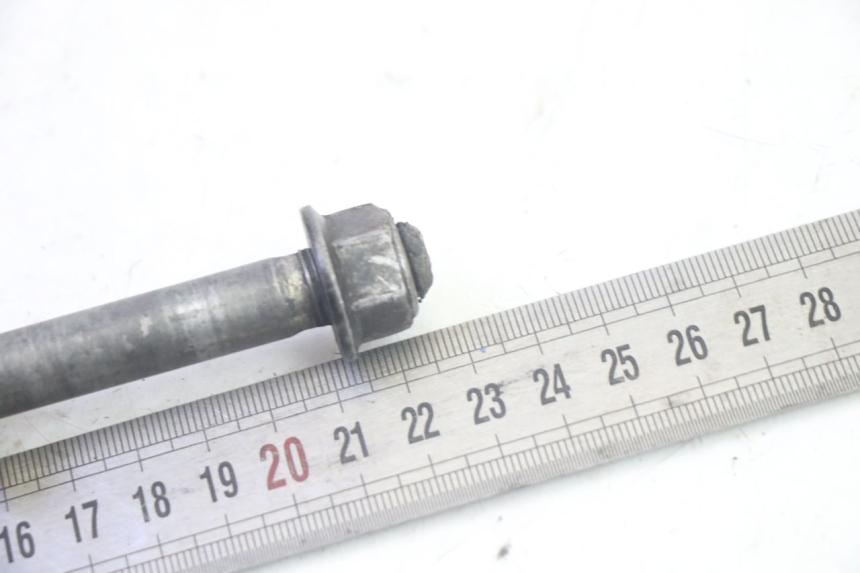 photo de EJE RUEDA TRASERO YAMAHA TTR 125 (2000 - 2020) - Otra perspectiva