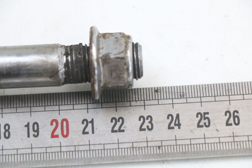 photo de EJE DE RUEDA TRASERA KEEWAY TX 50 (2008 - 2015) - Zoom estado de uso