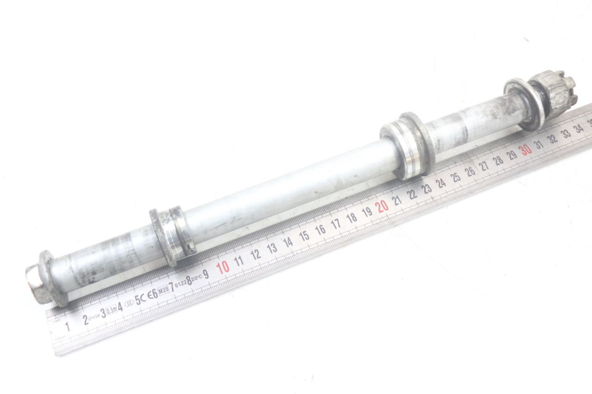 photo de EJE DE RUEDA TRASERA KAWASAKI VERSYS ABS 650 (2015 - 2018) - Detalle de la pieza