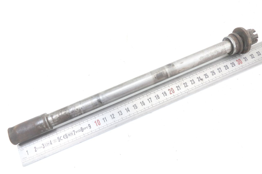 photo de EJE RUEDA TRASERO YAMAHA XJ F 900 (1983 - 1994) - Detalle de la pieza